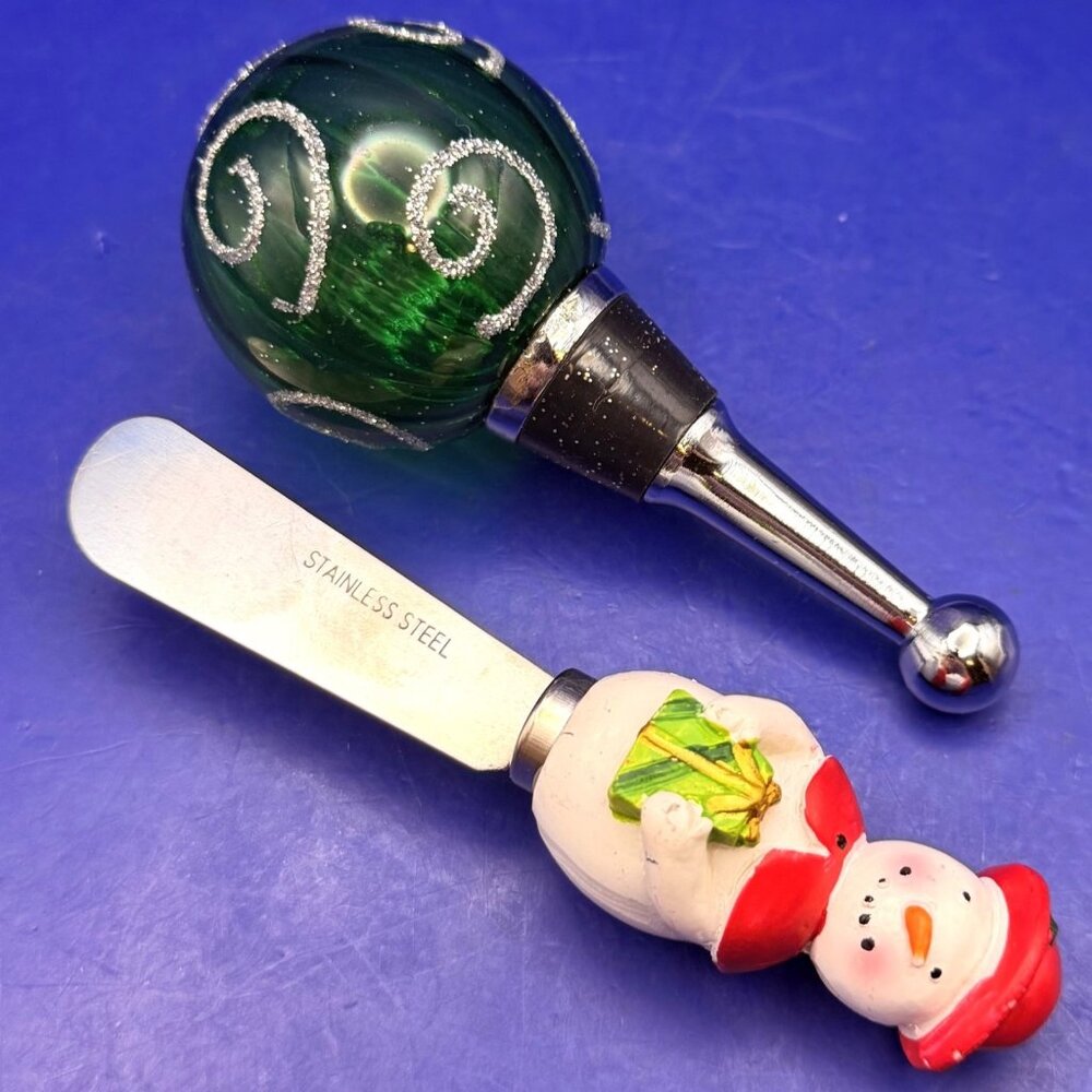 Christmas Snowman Cheese Spreader Knife Green Glass Swirl Wine Bottle Stopper